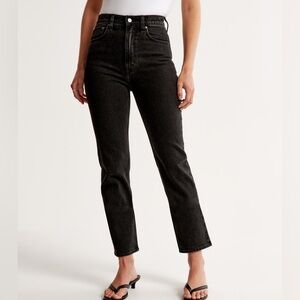 Abercrombie & Fitch: WORN ONCE Ultra High Rise Ankle Straight Jean BLACK Size:00
